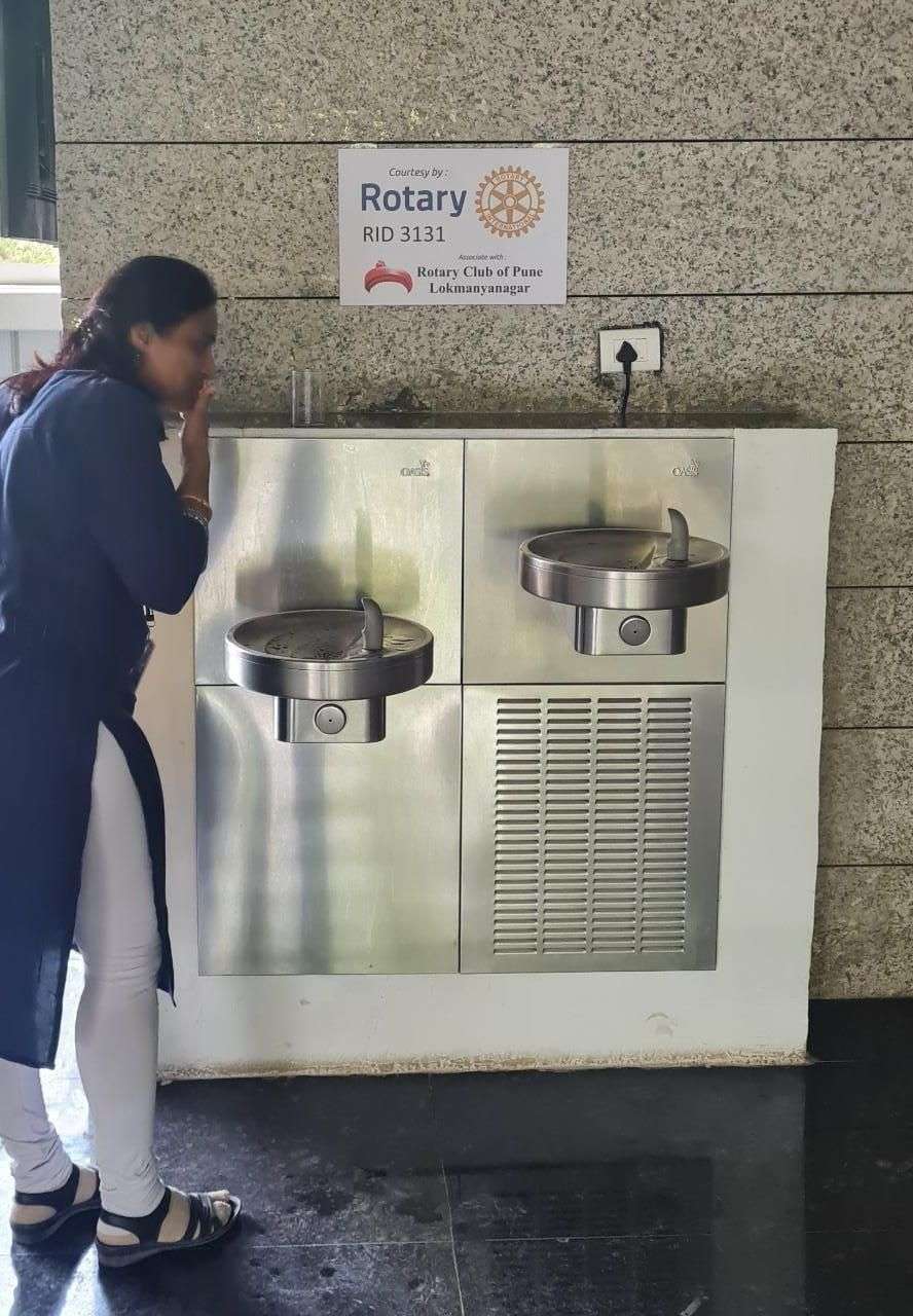 Fântână OASIS la stația de metrou Pune Metro